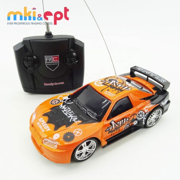 17355233392772-600x600-1.jpg 1:24 Mini Powerful Electronic RC Four-Channel Drift Car