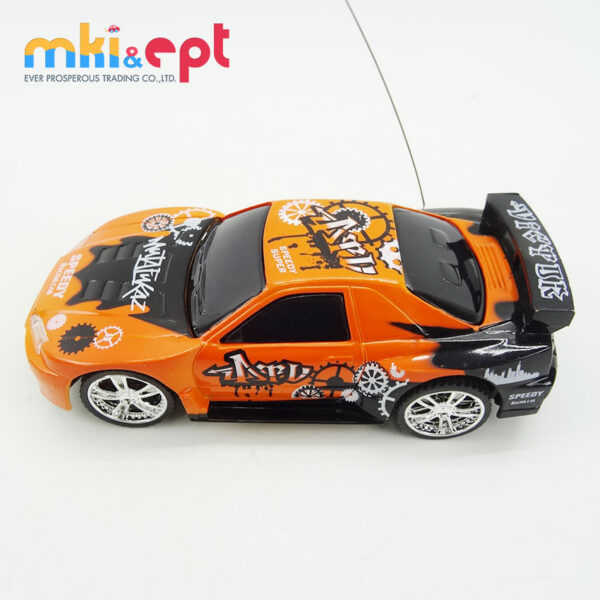 17355233396393.jpg 1:24 Mini Powerful Electronic RC Four-Channel Drift Car